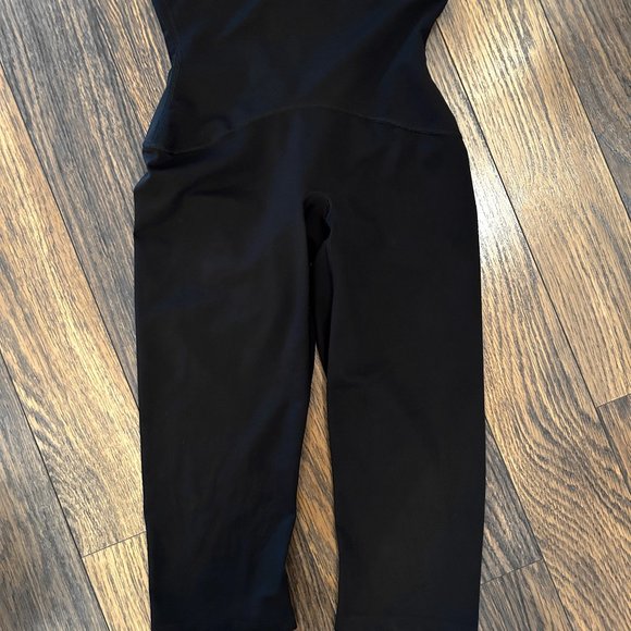 SPANX Black Compression Under Garment Shape Wear - Cropped Pants - Picture 12 of 13